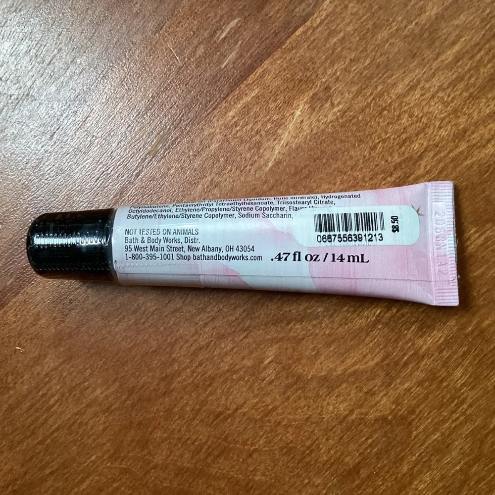Bath & Body Works Berry Bellini lip Gloss .47 fl oz/14 ml  New/Sealed
